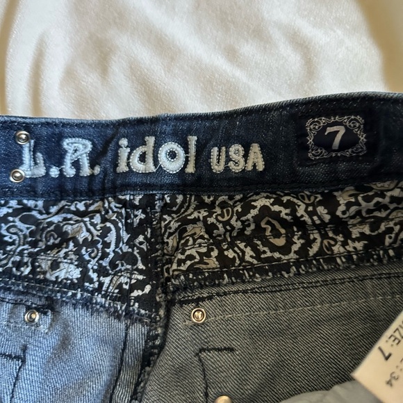 LA Idol Jeans Size 7 Blue Bootcut Bling Low Rise Whiskered Denim Pants 26” W - Picture 6 of 7